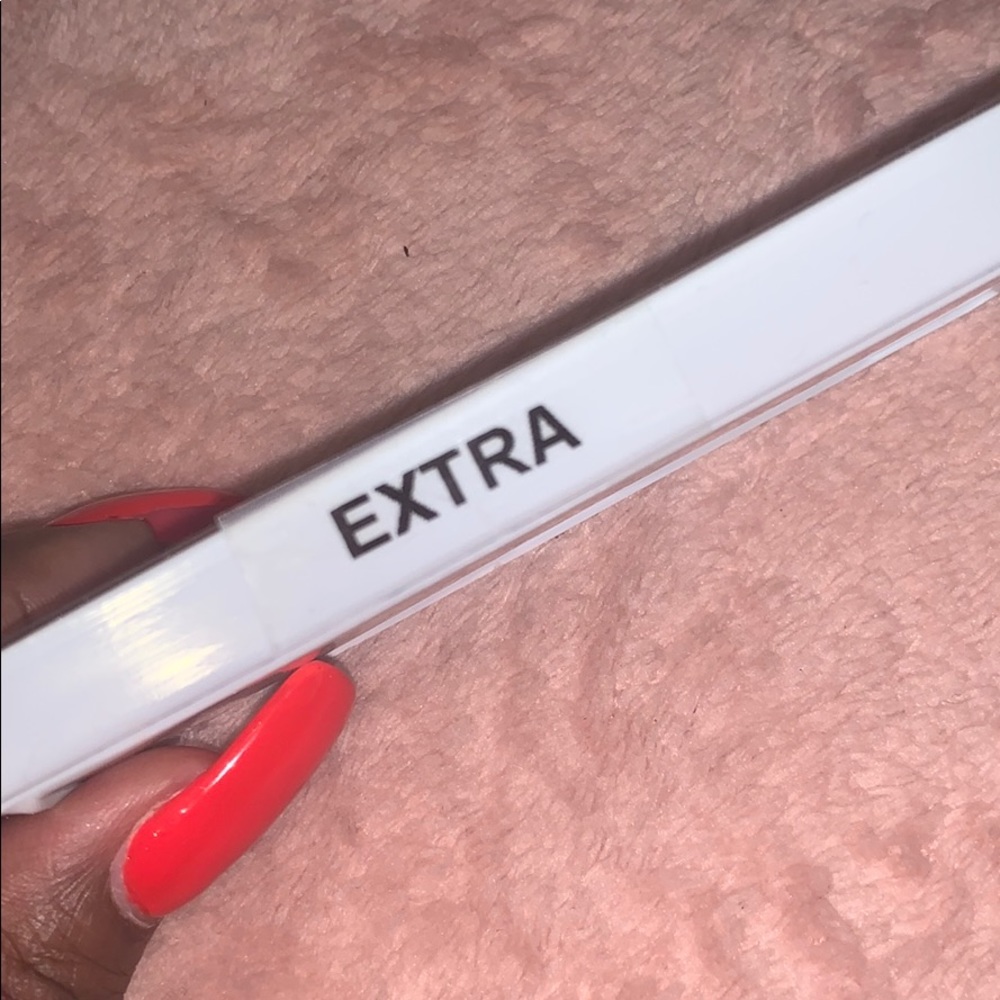 Extra - Picture 2 of 3